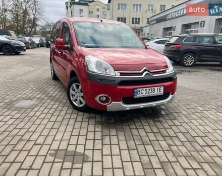 Красный Ситроен Берлинго, объемом двигателя 1.6 л и пробегом 227 тыс. км за 7999 $, фото 1 на Automoto.ua