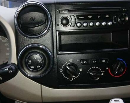 Ситроен Берлинго, объемом двигателя 1.6 л и пробегом 111 тыс. км за 8250 $, фото 27 на Automoto.ua