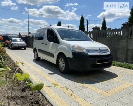 Білий Сітроен Берлінго пас., об'ємом двигуна 1.6 л та пробігом 280 тис. км за 6100 $, фото 19 на Automoto.ua