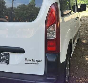 Белый Ситроен Берлинго пасс., объемом двигателя 1.6 л и пробегом 120 тыс. км за 9500 $, фото 10 на Automoto.ua