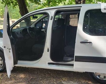 Белый Ситроен Берлинго пасс., объемом двигателя 1.6 л и пробегом 120 тыс. км за 9500 $, фото 3 на Automoto.ua