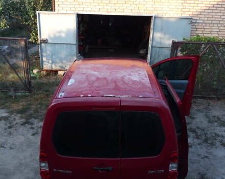 Красный Ситроен Берлинго пасс., объемом двигателя 1.59 л и пробегом 200 тыс. км за 4500 $, фото 4 на Automoto.ua