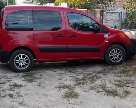 Красный Ситроен Берлинго пасс., объемом двигателя 1.59 л и пробегом 200 тыс. км за 4500 $, фото 5 на Automoto.ua
