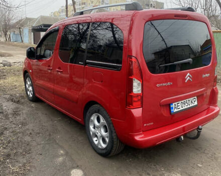 Красный Ситроен Берлинго пасс., объемом двигателя 1.6 л и пробегом 211 тыс. км за 7900 $, фото 1 на Automoto.ua