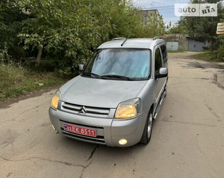 Серый Ситроен Берлинго пасс., объемом двигателя 1.6 л и пробегом 195 тыс. км за 4750 $, фото 1 на Automoto.ua