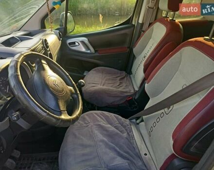 Зеленый Ситроен Берлинго пасс., объемом двигателя 1.6 л и пробегом 249 тыс. км за 6500 $, фото 7 на Automoto.ua