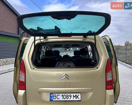 Желтый Ситроен Берлинго, объемом двигателя 1.6 л и пробегом 201 тыс. км за 5550 $, фото 10 на Automoto.ua