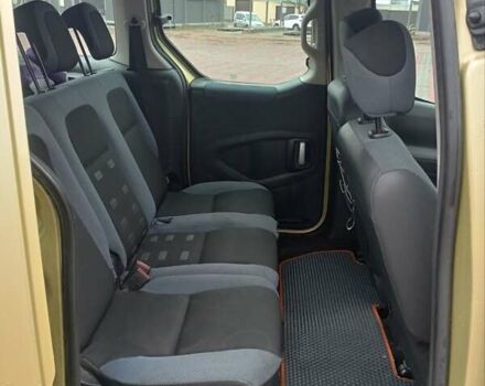 Желтый Ситроен Берлинго, объемом двигателя 1.6 л и пробегом 300 тыс. км за 6500 $, фото 12 на Automoto.ua