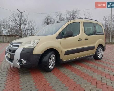 Желтый Ситроен Берлинго, объемом двигателя 1.6 л и пробегом 300 тыс. км за 6500 $, фото 2 на Automoto.ua