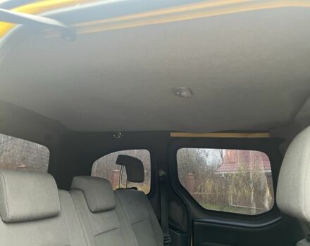 Желтый Ситроен Берлинго, объемом двигателя 1.6 л и пробегом 209 тыс. км за 5600 $, фото 8 на Automoto.ua