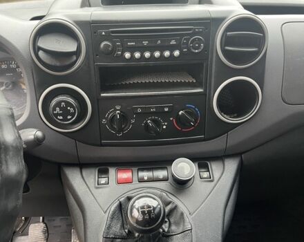 Желтый Ситроен Берлинго, объемом двигателя 1.6 л и пробегом 209 тыс. км за 5600 $, фото 11 на Automoto.ua