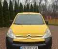 Желтый Ситроен Берлинго, объемом двигателя 1.6 л и пробегом 209 тыс. км за 5600 $, фото 1 на Automoto.ua