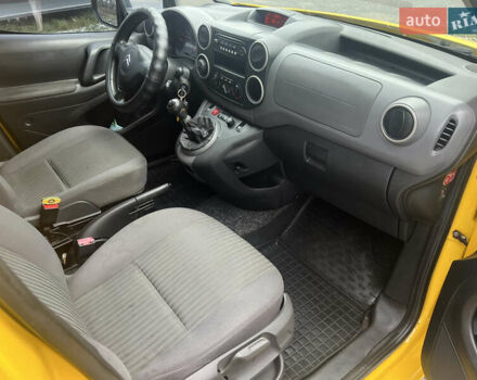 Желтый Ситроен Берлинго, объемом двигателя 1.56 л и пробегом 210 тыс. км за 7500 $, фото 12 на Automoto.ua