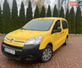 Желтый Ситроен Берлинго, объемом двигателя 1.6 л и пробегом 209 тыс. км за 5600 $, фото 1 на Automoto.ua