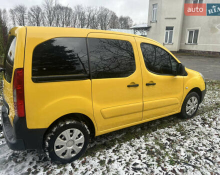 Желтый Ситроен Берлинго, объемом двигателя 1.56 л и пробегом 210 тыс. км за 7500 $, фото 6 на Automoto.ua
