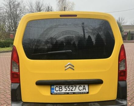 Желтый Ситроен Берлинго, объемом двигателя 1.6 л и пробегом 209 тыс. км за 5600 $, фото 3 на Automoto.ua