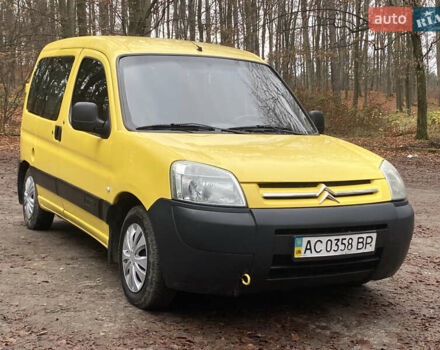 Желтый Ситроен Берлинго, объемом двигателя 1.87 л и пробегом 598 тыс. км за 2999 $, фото 1 на Automoto.ua