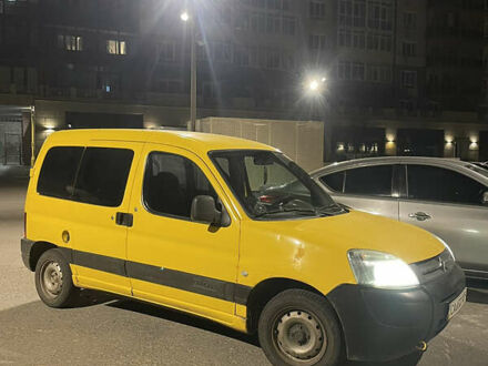 Ситроен Берлинго 2005 в Умани на Automoto.ua Желтый Ситроен Берлинго, объемом двигателя 1.9 л и пробегом 375 тыс. км за 2800 $, фото 1 на Automoto.ua