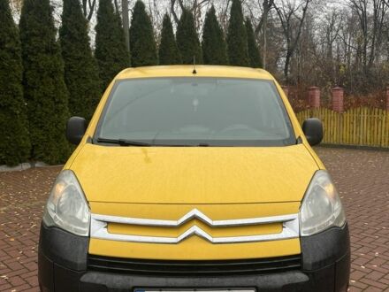 Желтый Ситроен Берлинго, объемом двигателя 1.6 л и пробегом 209 тыс. км за 5600 $, фото 1 на Automoto.ua