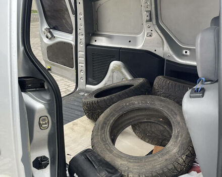 Серый Ситроен Берлинго, объемом двигателя 1.6 л и пробегом 353 тыс. км за 4200 $, фото 24 на Automoto.ua