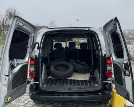 Серый Ситроен Берлинго, объемом двигателя 1.6 л и пробегом 353 тыс. км за 4200 $, фото 23 на Automoto.ua