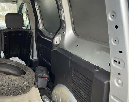 Серый Ситроен Берлинго, объемом двигателя 1.6 л и пробегом 353 тыс. км за 4200 $, фото 22 на Automoto.ua