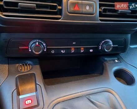 Сірий Сітроен Берлінго, об'ємом двигуна 1.56 л та пробігом 61 тис. км за 13200 $, фото 21 на Automoto.ua