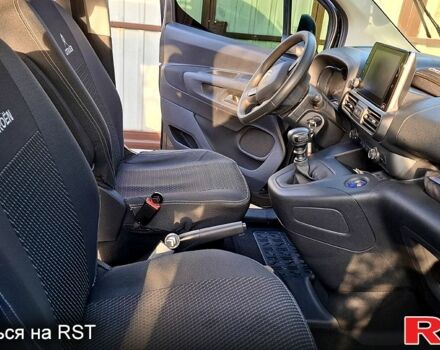 Сірий Сітроен Берлінго, об'ємом двигуна 1.5 л та пробігом 40 тис. км за 20000 $, фото 5 на Automoto.ua