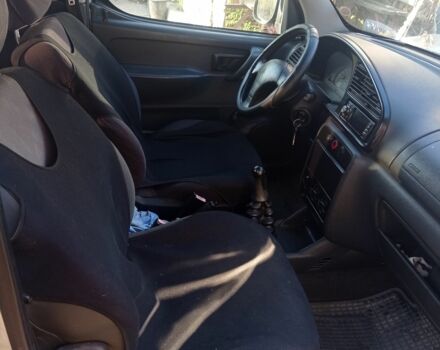 Серый Ситроен Берлинго, объемом двигателя 1.9 л и пробегом 300 тыс. км за 1900 $, фото 6 на Automoto.ua