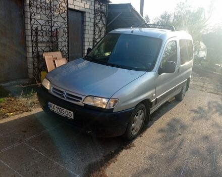 Серый Ситроен Берлинго, объемом двигателя 1.9 л и пробегом 300 тыс. км за 1900 $, фото 1 на Automoto.ua