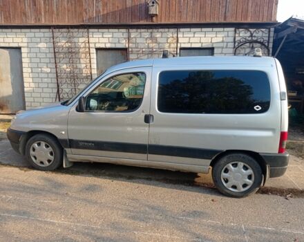 Серый Ситроен Берлинго, объемом двигателя 1.9 л и пробегом 300 тыс. км за 1900 $, фото 2 на Automoto.ua