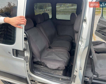 Сітроен Берлінго 2004 у Житомирі на Automoto.ua Сірий Сітроен Берлінго, об'ємом двигуна 1.4 л та пробігом 250 тис. км за 2900 $, фото 13 на Automoto.ua