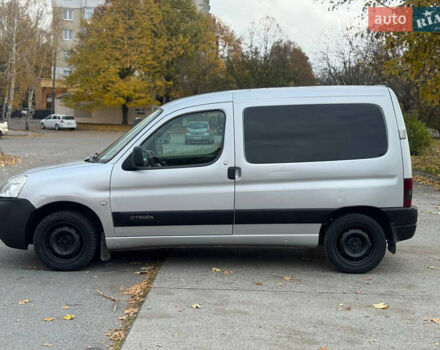 Сітроен Берлінго 2004 у Житомирі на Automoto.ua Сірий Сітроен Берлінго, об'ємом двигуна 1.4 л та пробігом 250 тис. км за 2900 $, фото 9 на Automoto.ua