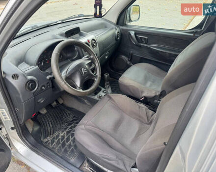 Сітроен Берлінго 2004 у Житомирі на Automoto.ua Сірий Сітроен Берлінго, об'ємом двигуна 1.4 л та пробігом 250 тис. км за 2900 $, фото 10 на Automoto.ua