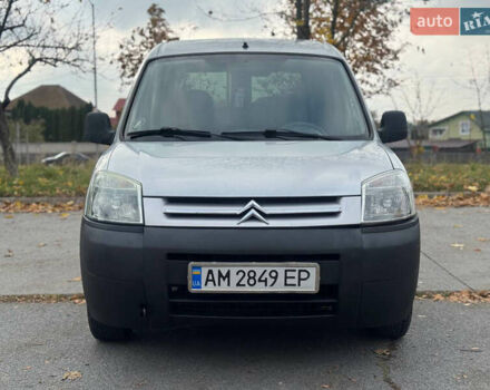 Сітроен Берлінго 2004 у Житомирі на Automoto.ua Сірий Сітроен Берлінго, об'ємом двигуна 1.4 л та пробігом 250 тис. км за 2900 $, фото 3 на Automoto.ua