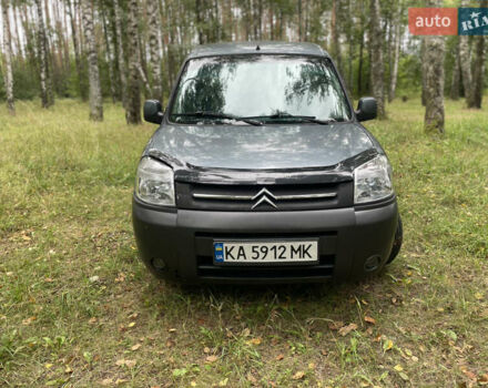Серый Ситроен Берлинго, объемом двигателя 1.6 л и пробегом 290 тыс. км за 4300 $, фото 4 на Automoto.ua