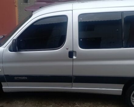 Серый Ситроен Берлинго, объемом двигателя 1.4 л и пробегом 230 тыс. км за 3700 $, фото 2 на Automoto.ua