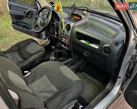 Ситроен Берлинго 2006 в Киеве на Automoto.ua Серый Ситроен Берлинго, объемом двигателя 1.87 л и пробегом 558 тыс. км за 3000 $, фото 5 на Automoto.ua