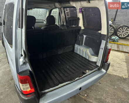 Серый Ситроен Берлинго, объемом двигателя 1.4 л и пробегом 350 тыс. км за 2950 $, фото 5 на Automoto.ua