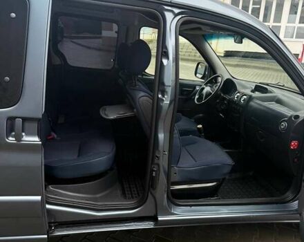 Серый Ситроен Берлинго, объемом двигателя 1.59 л и пробегом 158 тыс. км за 4999 $, фото 20 на Automoto.ua