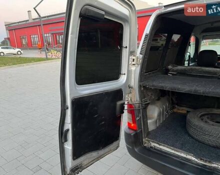Сірий Сітроен Берлінго, об'ємом двигуна 2 л та пробігом 226 тис. км за 3444 $, фото 11 на Automoto.ua