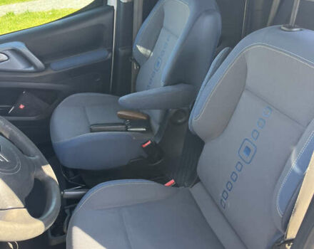 Серый Ситроен Берлинго, объемом двигателя 1.6 л и пробегом 289 тыс. км за 5800 $, фото 10 на Automoto.ua