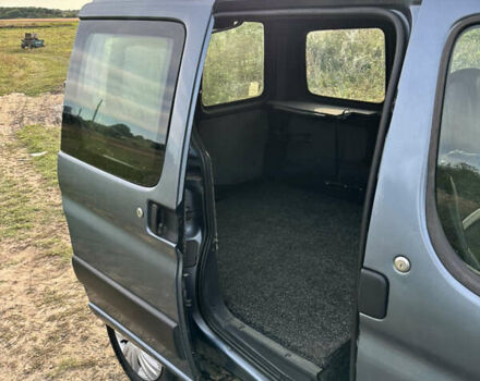 Серый Ситроен Берлинго, объемом двигателя 1.56 л и пробегом 245 тыс. км за 4200 $, фото 6 на Automoto.ua