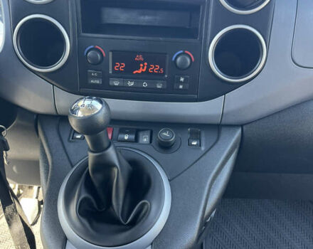 Серый Ситроен Берлинго, объемом двигателя 1.6 л и пробегом 289 тыс. км за 5800 $, фото 6 на Automoto.ua