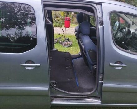 Ситроен Берлинго 2009 в Стрые на Automoto.ua Серый Ситроен Берлинго, объемом двигателя 1.6 л и пробегом 235 тыс. км за 6000 $, фото 5 на Automoto.ua