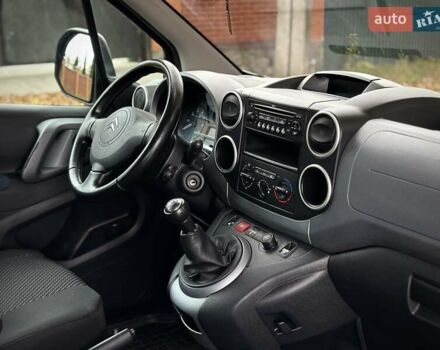 Серый Ситроен Берлинго, объемом двигателя 1.6 л и пробегом 251 тыс. км за 7499 $, фото 53 на Automoto.ua