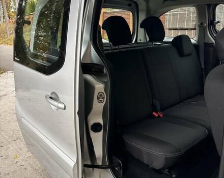 Серый Ситроен Берлинго, объемом двигателя 1.6 л и пробегом 251 тыс. км за 7499 $, фото 40 на Automoto.ua