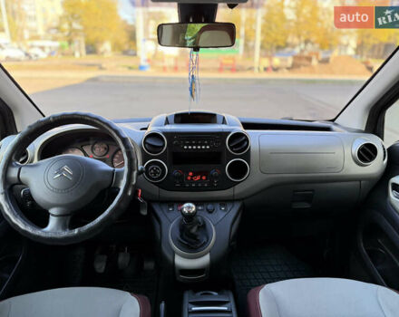 Ситроен Берлинго 2010 в Николаеве на Automoto.ua Серый Ситроен Берлинго, объемом двигателя 1.56 л и пробегом 240 тыс. км за 7999 $, фото 8 на Automoto.ua