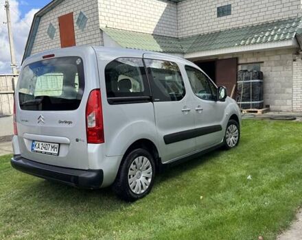 Сітроен Берлінго 2010 у Києві на Automoto.ua Сірий Сітроен Берлінго, об'ємом двигуна 1.6 л та пробігом 212 тис. км за 7099 $, фото 3 на Automoto.ua
