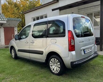 Сітроен Берлінго 2010 у Києві на Automoto.ua Сірий Сітроен Берлінго, об'ємом двигуна 1.6 л та пробігом 212 тис. км за 7099 $, фото 5 на Automoto.ua